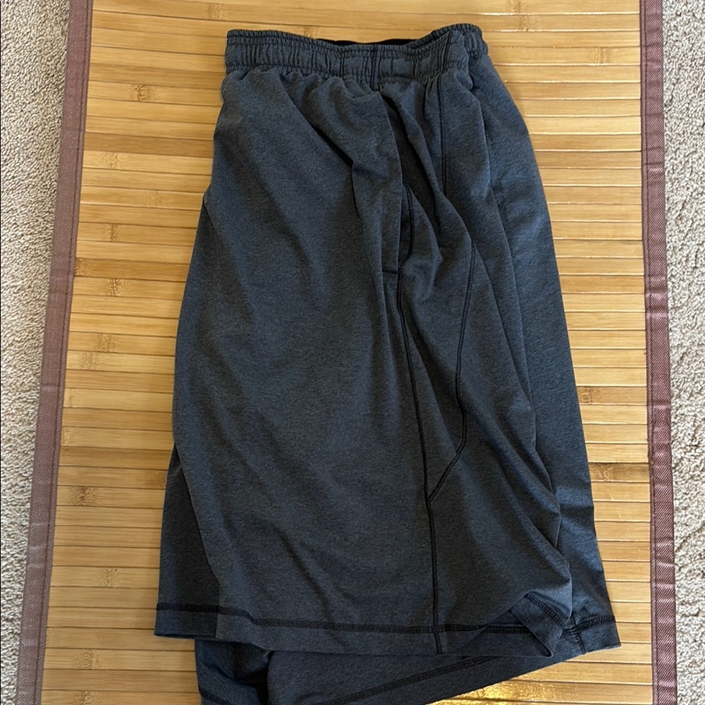Under Armour Men's Gray Shorts